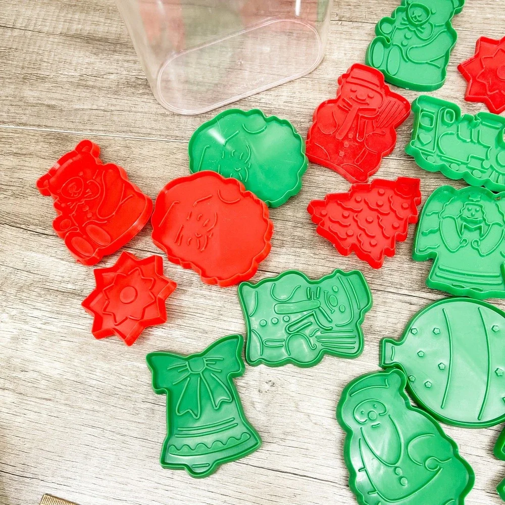 Vintage Christmas Cookie Cutter Set Red Green Plastic Holiday Shapes With Case